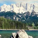 Konukevi Gaestehaus Enzianhof Garni 3*
