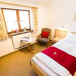 ゲストハウス Gaestehaus Enzianhof Garni オーバーアマーガウ
