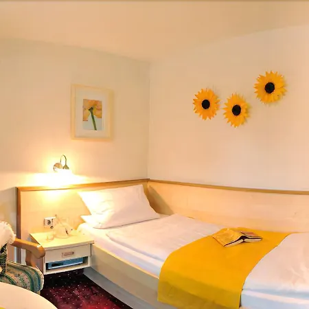 Affittacamere Gaestehaus Enzianhof Garni 3*