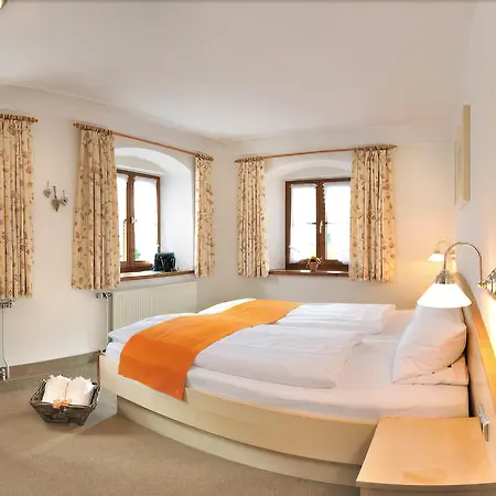 Gaestehaus Enzianhof Garni Oberammergau