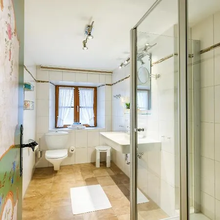 Affittacamere Gaestehaus Enzianhof Garni