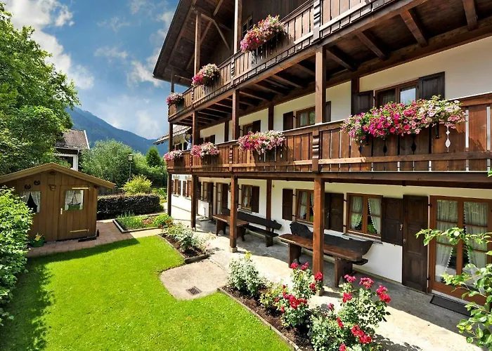 Gaestehaus Enzianhof Garni Pensión 3*
