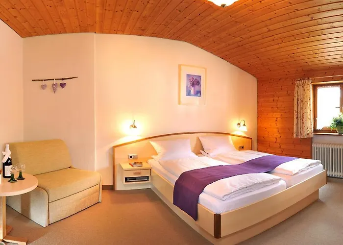 Gaestehaus Enzianhof Garni 3*