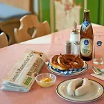 Gaestehaus Enzianhof Garni 3*