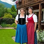 Gaestehaus Enzianhof Garni 3*