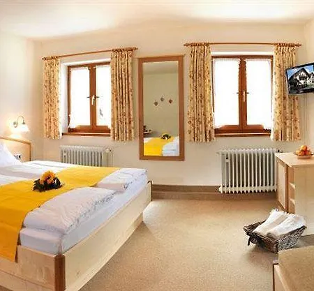 Gaestehaus Enzianhof Garni Oberammergau