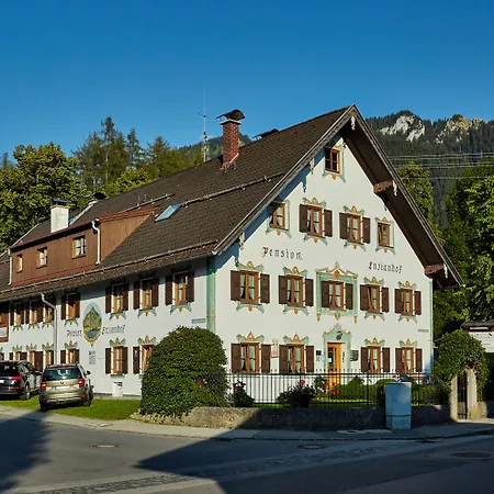Gaestehaus Enzianhof Garni ゲストハウス オーバーアマーガウ