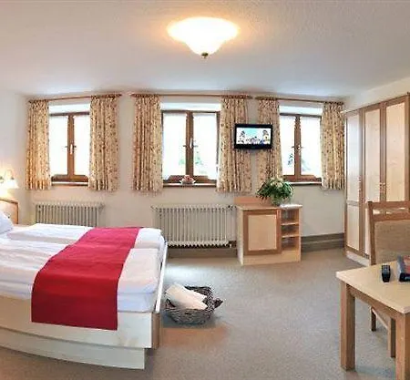 Gaestehaus Enzianhof Garni Guest house Oberammergau