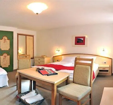 Gaestehaus Enzianhof Garni Oberammergau