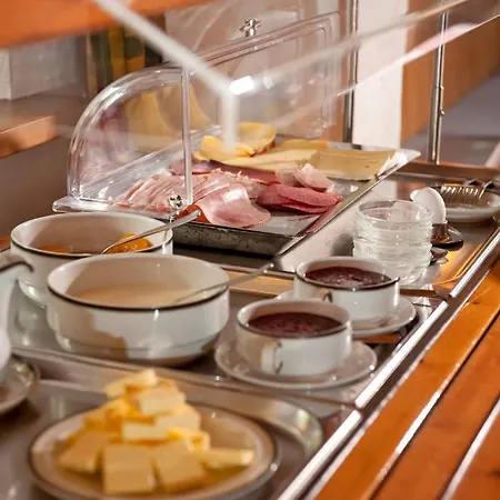 Gaestehaus Enzianhof Garni オーバーアマーガウ