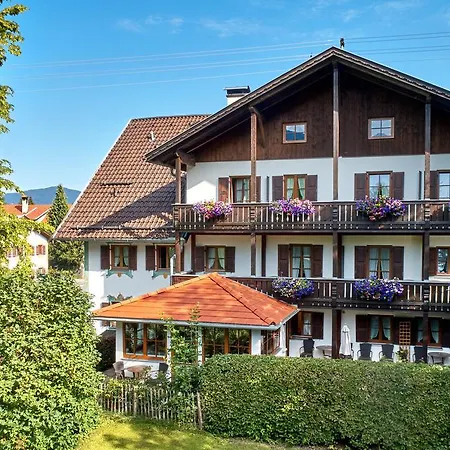 Gaestehaus Enzianhof Garni