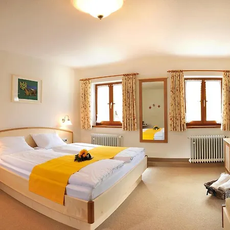 Gaestehaus Enzianhof Garni