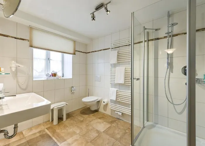 Gaestehaus Enzianhof Garni בית הארחה 3*