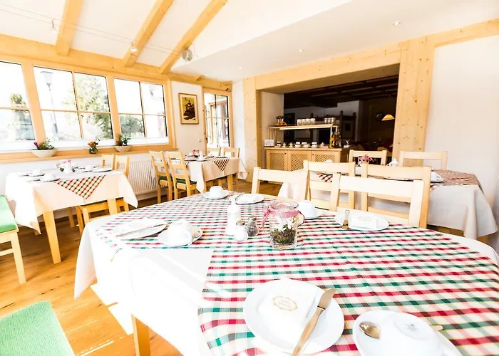 Gaestehaus Enzianhof Garni 3* אוברמרגואה